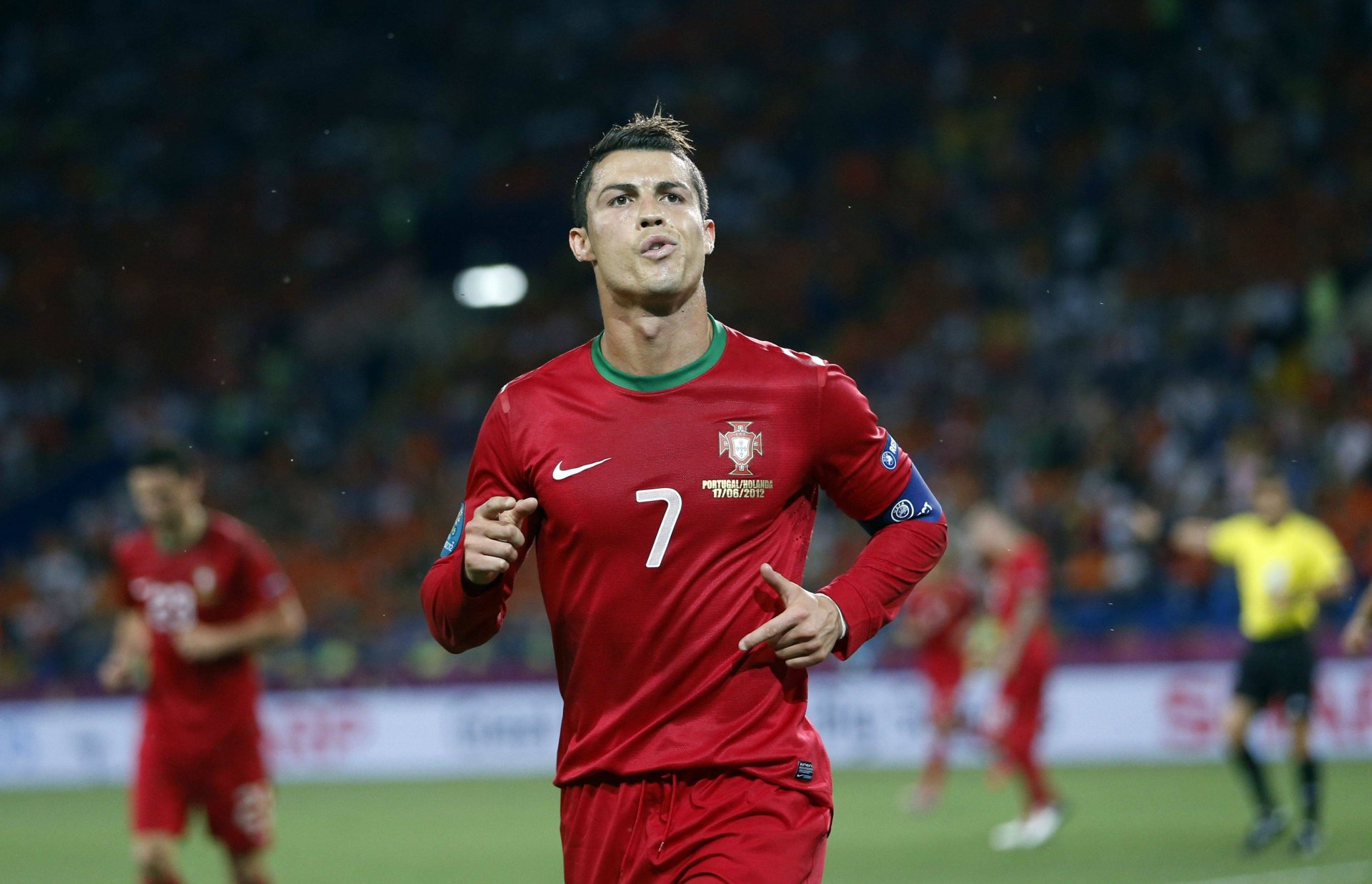 cristiano ronaldo ronaldo cristiano ronaldo ronaldo euro 2012 championnat d europe 2012 euro 2012 uniforme real madrid footballeur joueur football metalist stadium kharkov