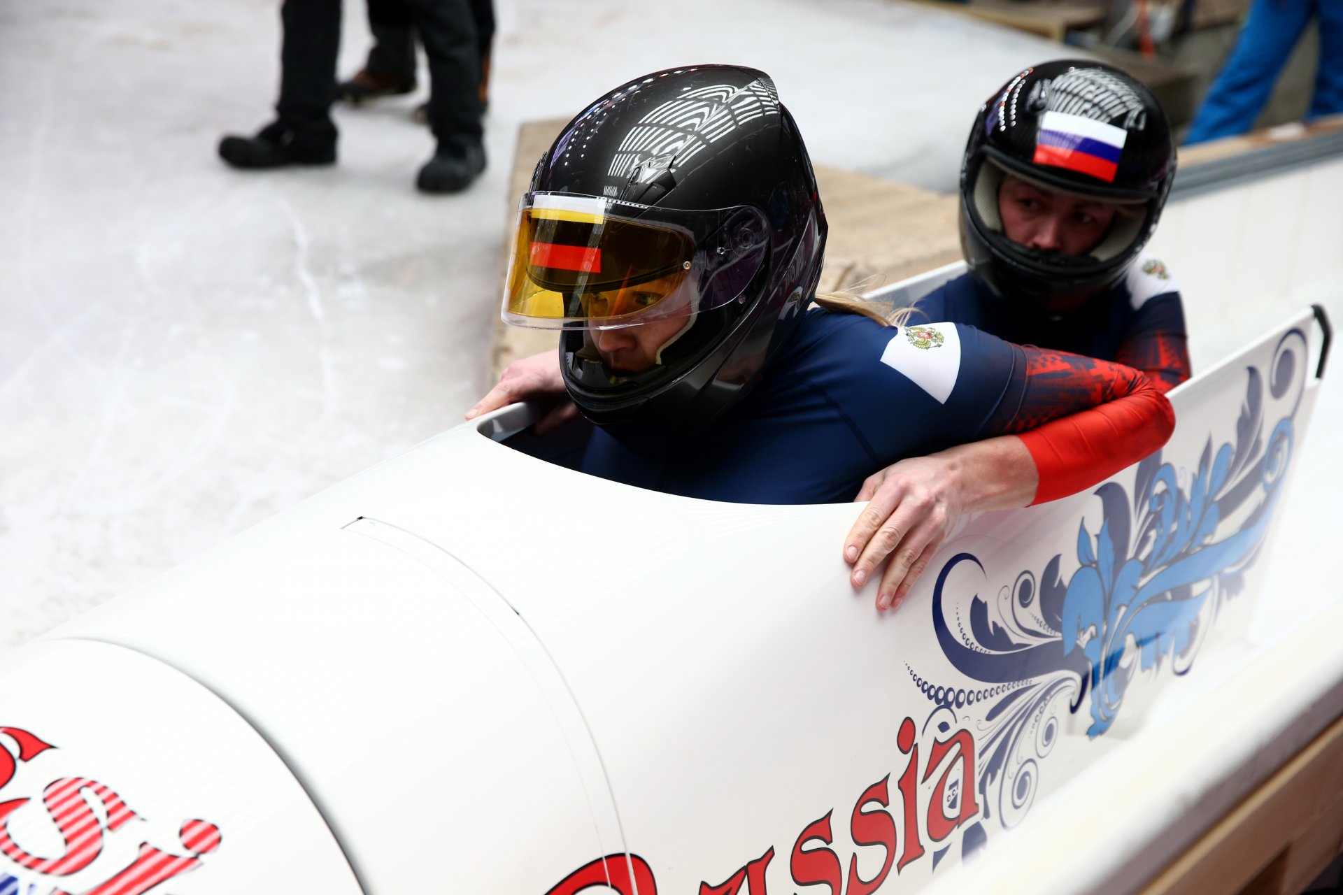 bobsleigh olga stulneva lyudmila podobkina sochi 2014 sochi-2014 juegos olímpicos de invierno xxii juegos olímpicos de invierno sochi-2014 rusia casco bob