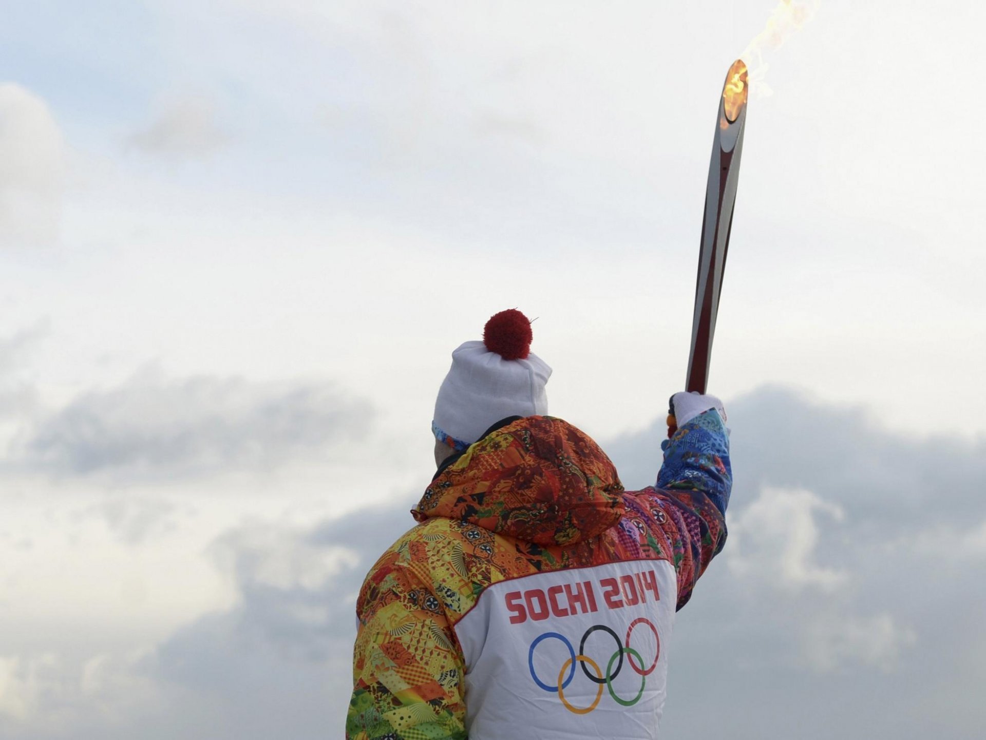 torche athlète porte-torche sotchi 2014 jeux olympiques sotchi 2014 jeux olympiques d hiver