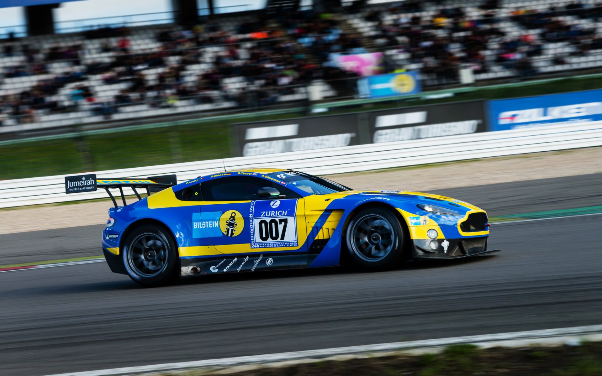 aston martin vantage gt3 v12 voiture de course autowallpaper aston martin 2013 nürburgring 24 hour race