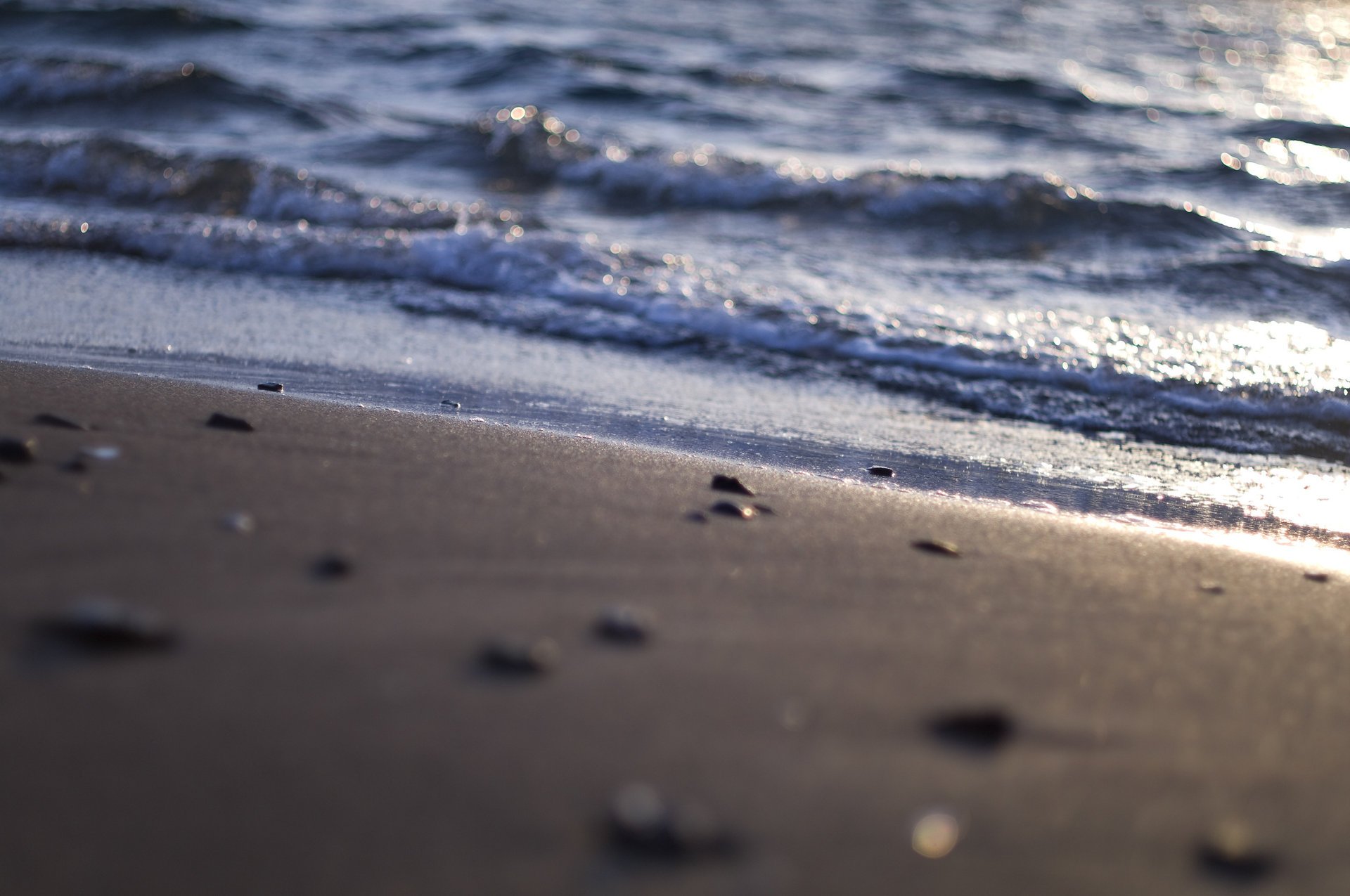 morze woda fale blask brzeg piasek plaża światło