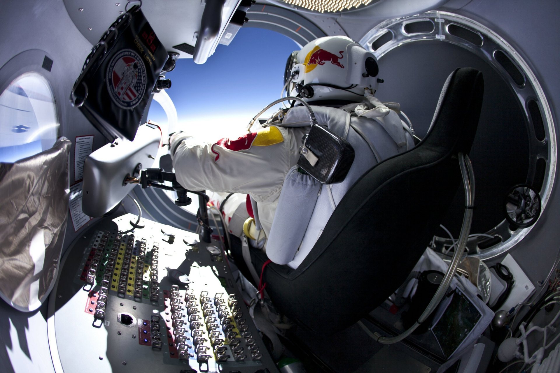 felix baumgartner toro rojo stratos salto estratosfera