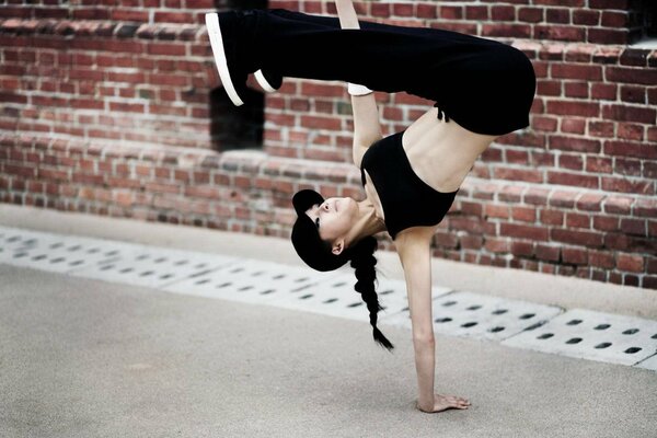 Break Dance adolescentes en rack Frise