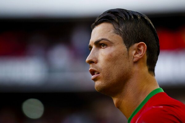 Ronaldo in the uniform of the Portuguese national team