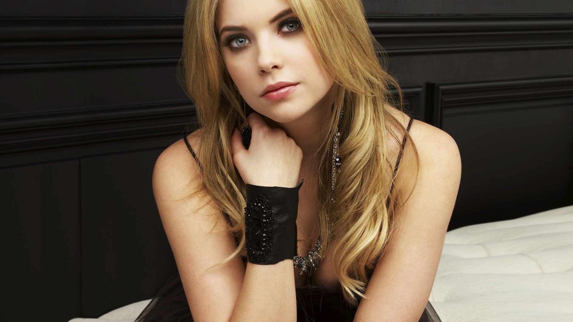 ashley benson ragazza attrice modella