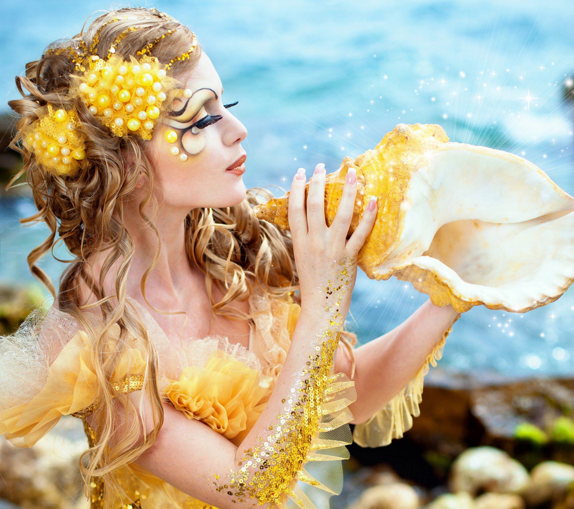 girl mermaid shell