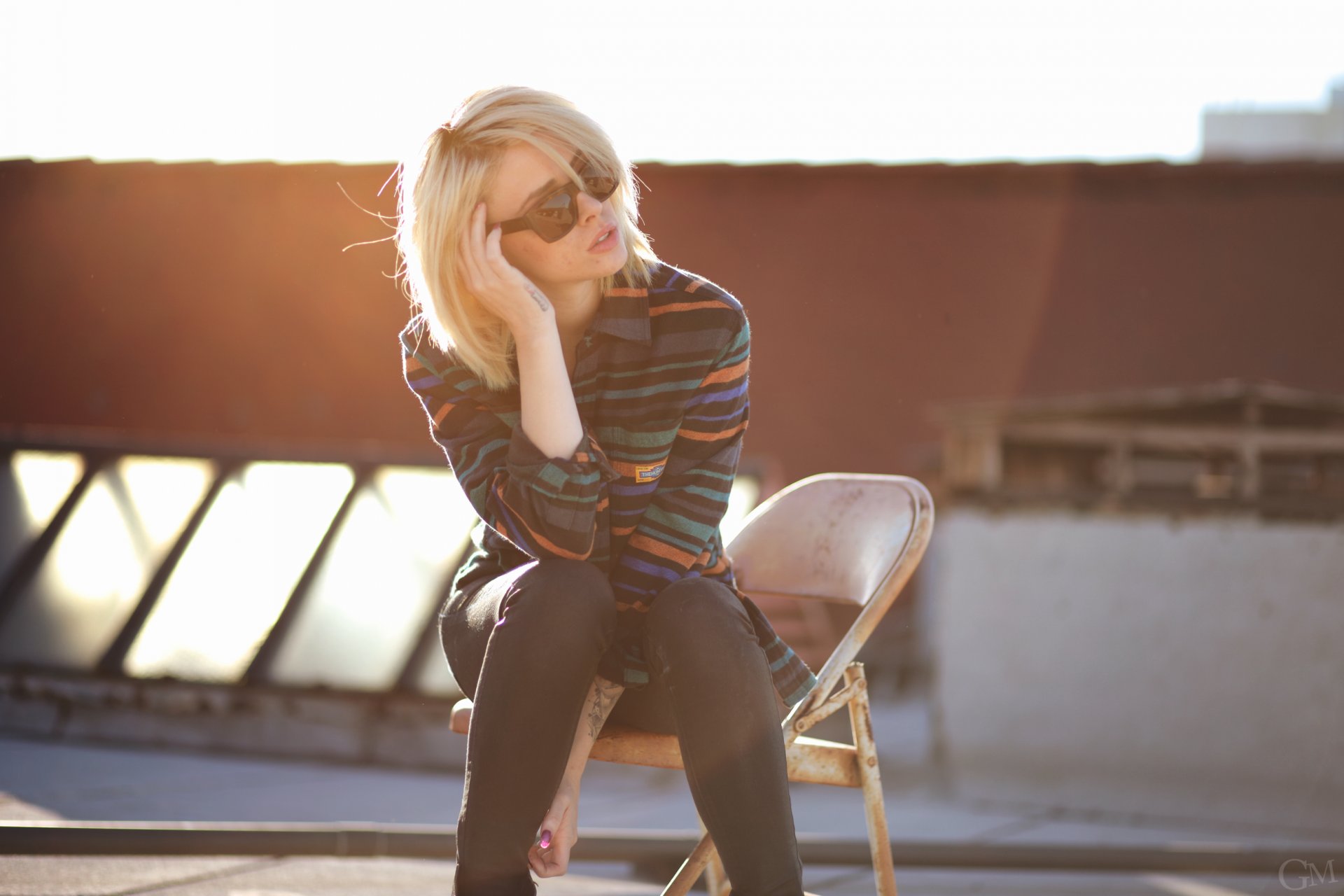 alysha nett blonde girl model sunglasse