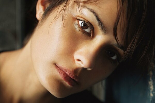 Actress shannin sossamon. portrait