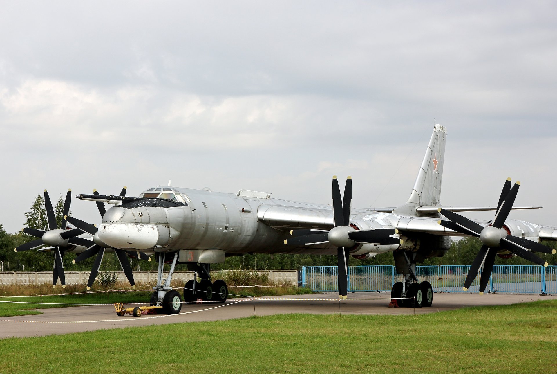 museo centrale dell aeronautica militare orso tu-95ms