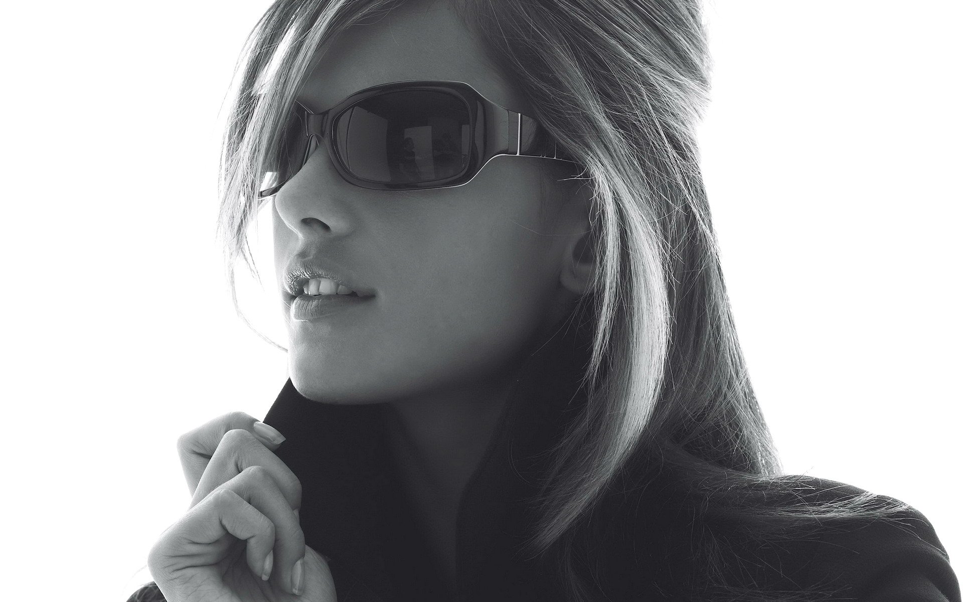 gafas blanco y negro chica