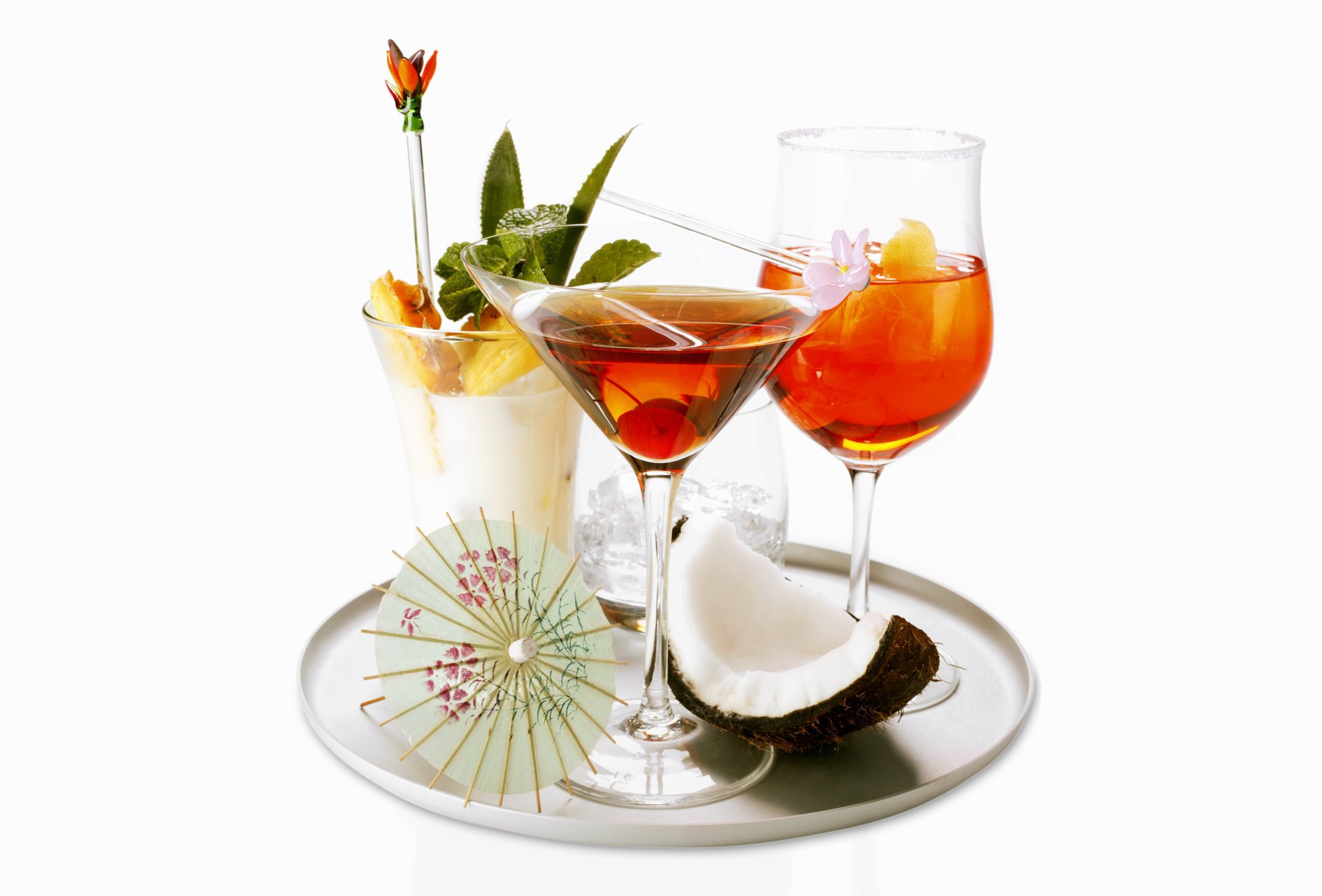 tray glass skewer cocktails coconut glasse