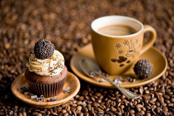 Delicious cupcake for delicious coffee