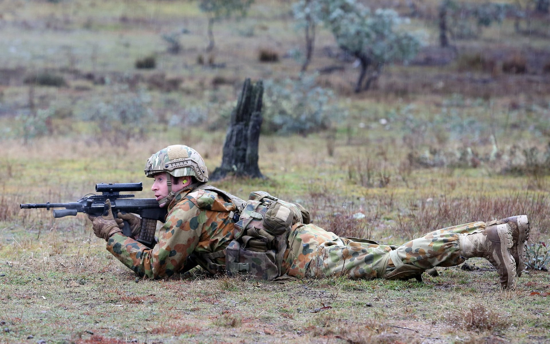 soldados ejército armas