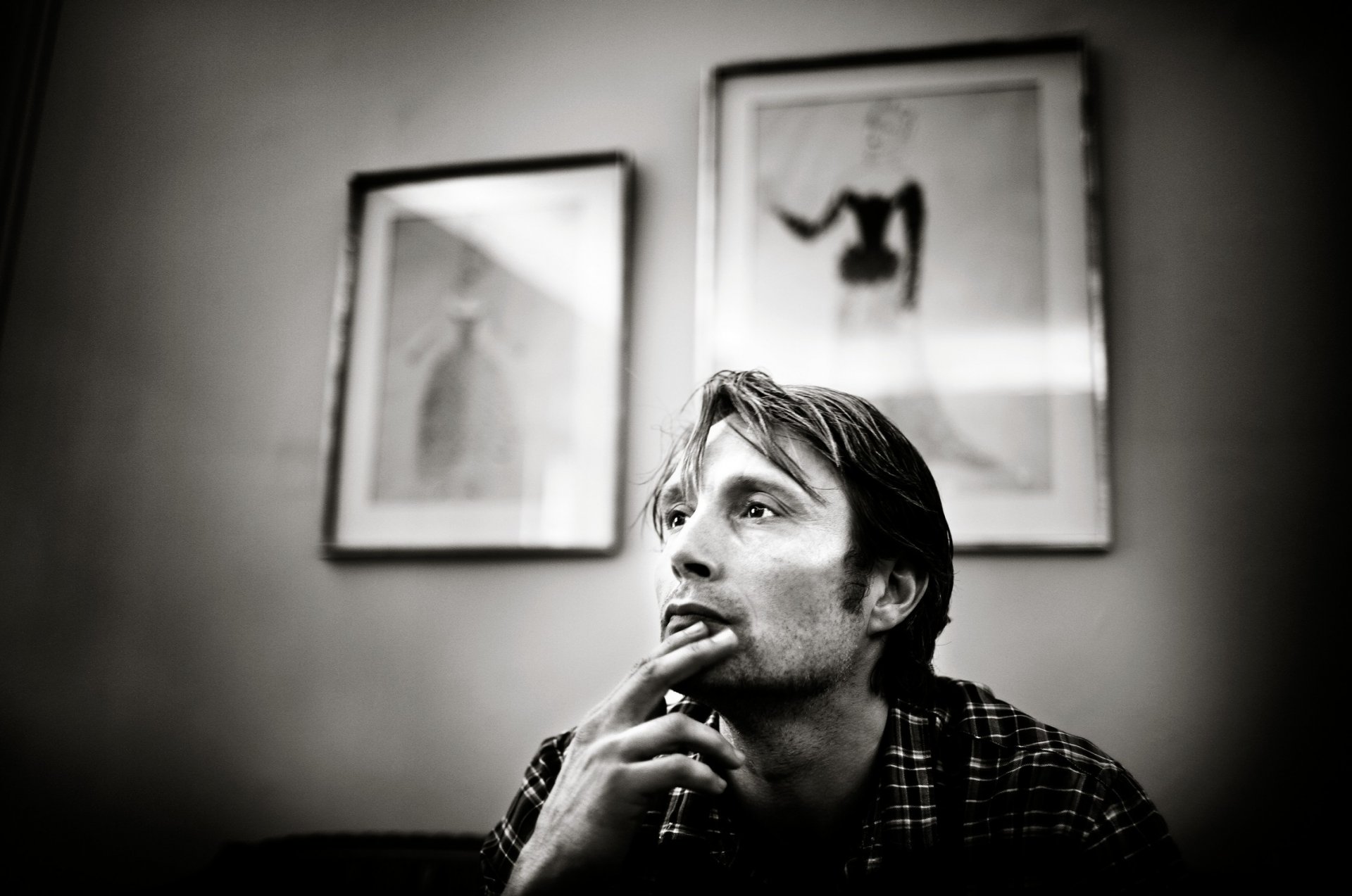 mads mikkelsen servizio fotografico sguardo