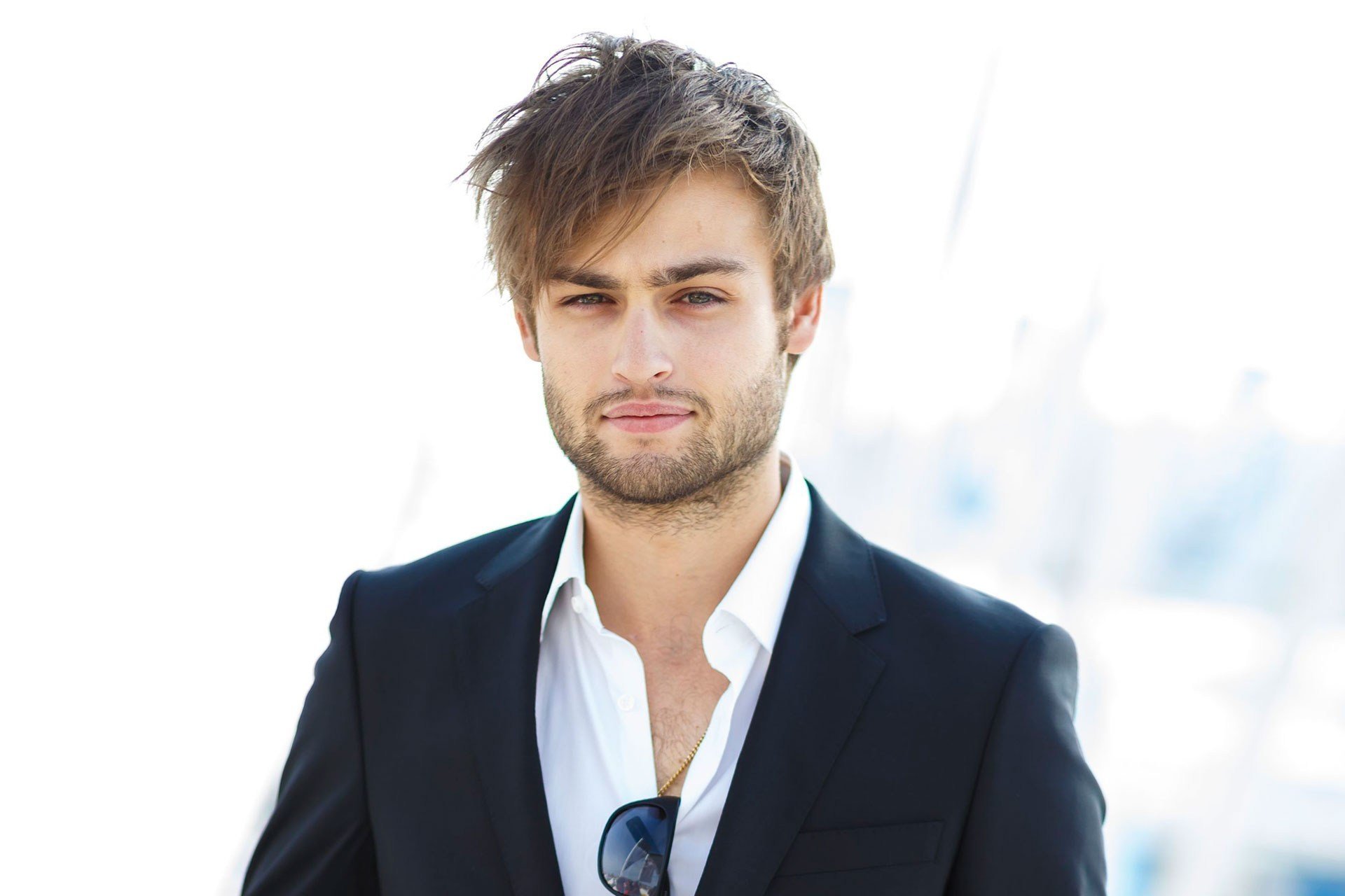 douglas booth acteur veste