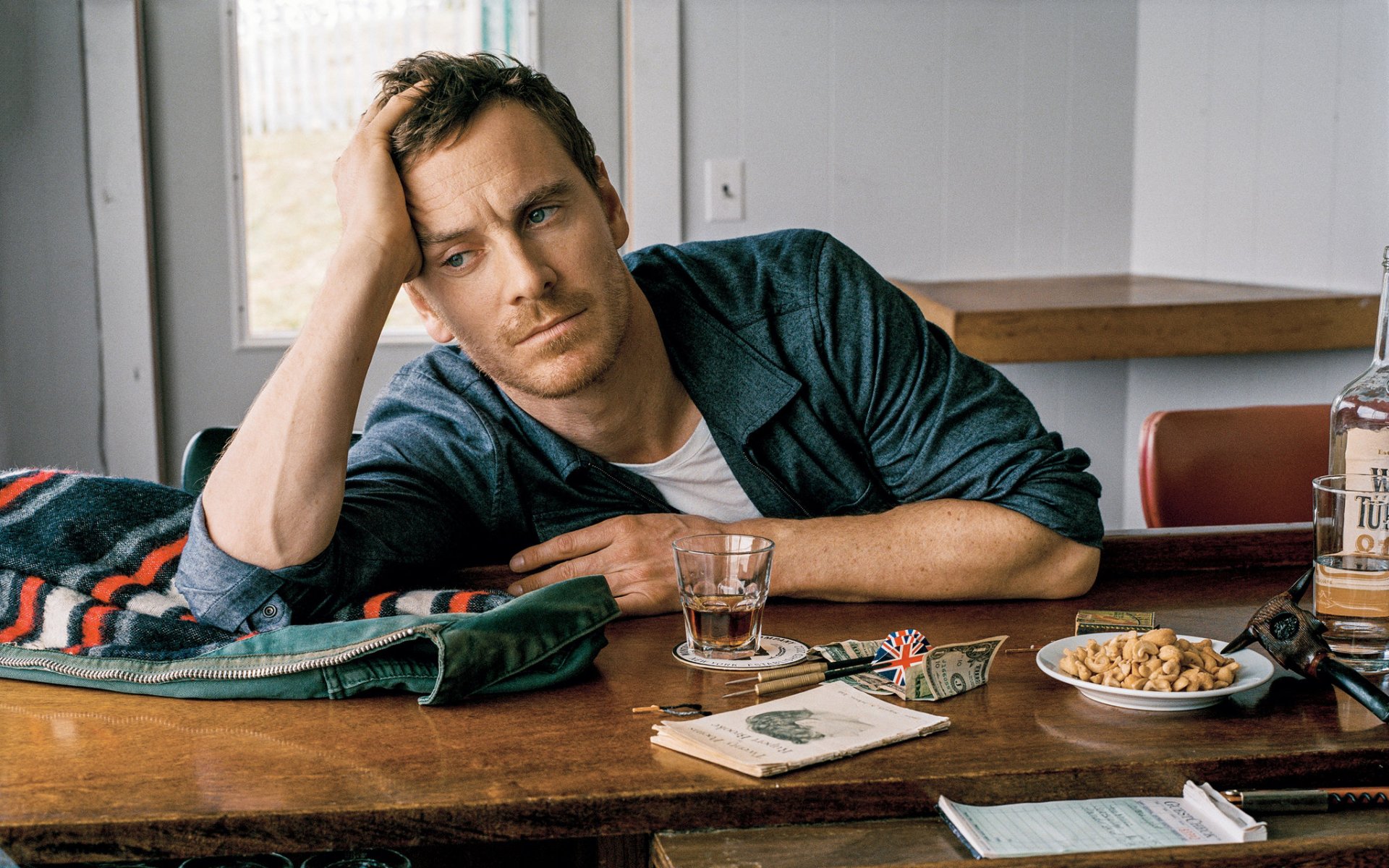 michael fassbender schauspieler fotoshooting new york times style fotograf bruce weber