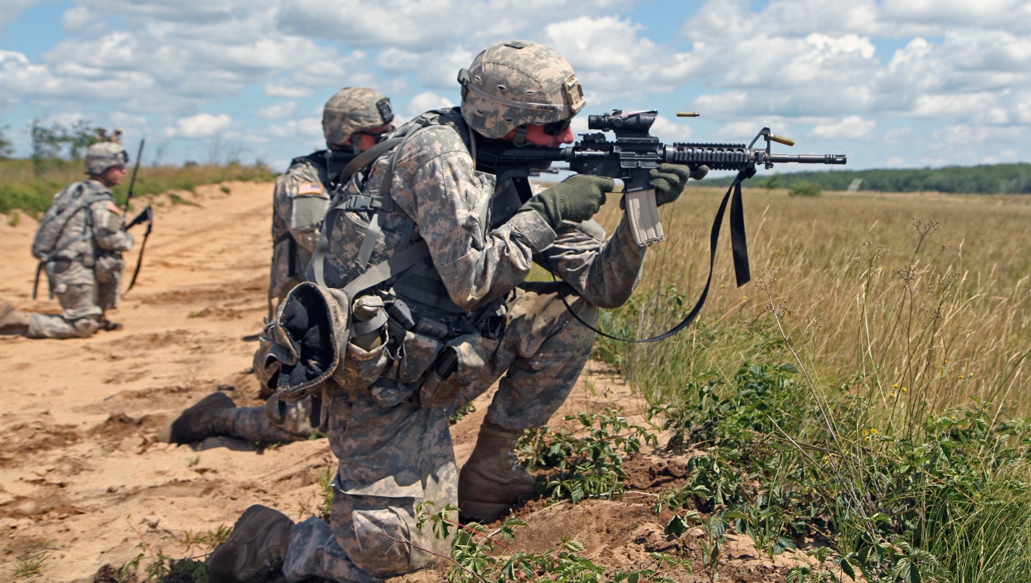 soldats armée armes