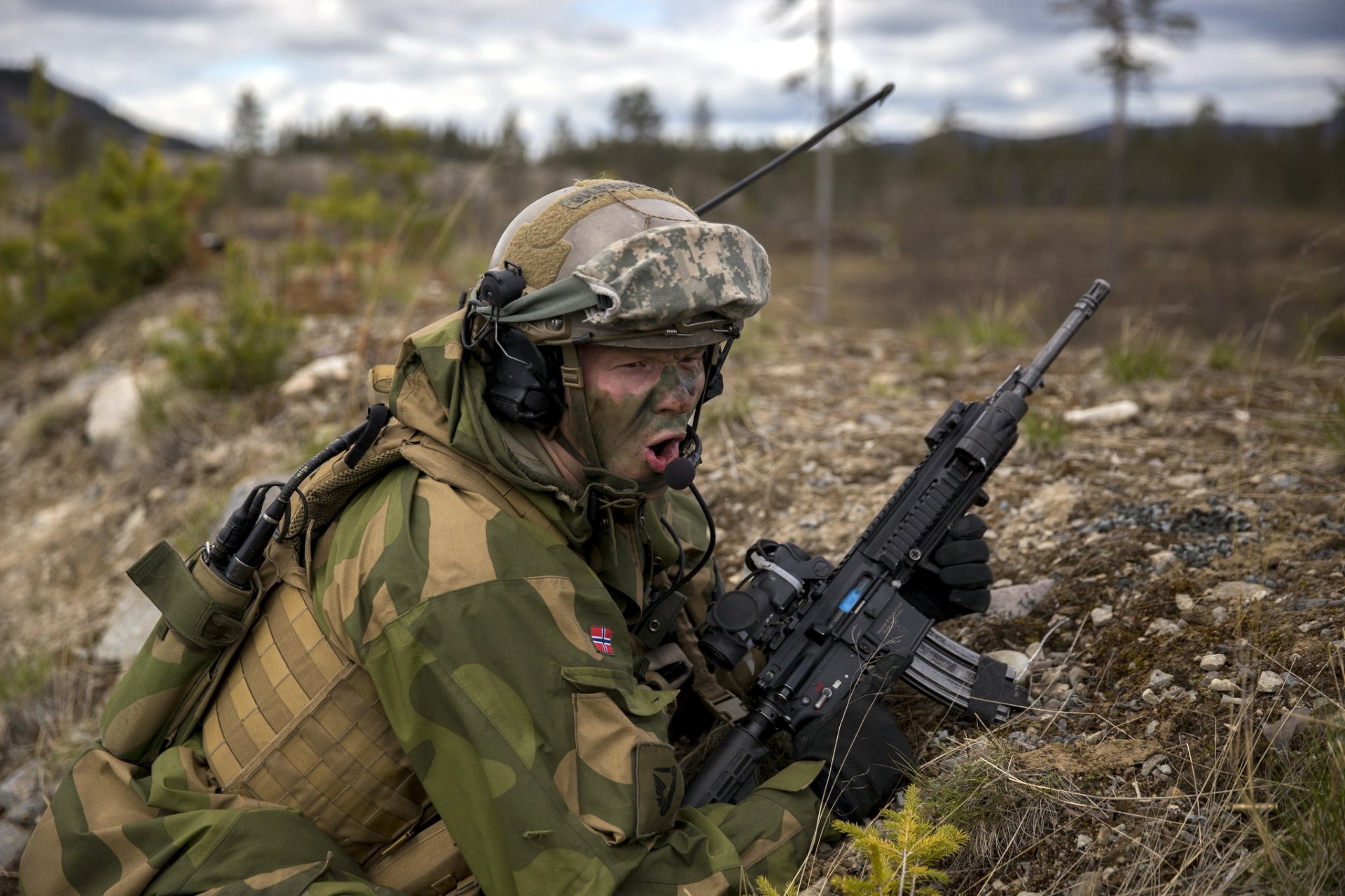 norwegische armee soldat waffe