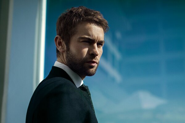 Attore Chace Crawford in costume
