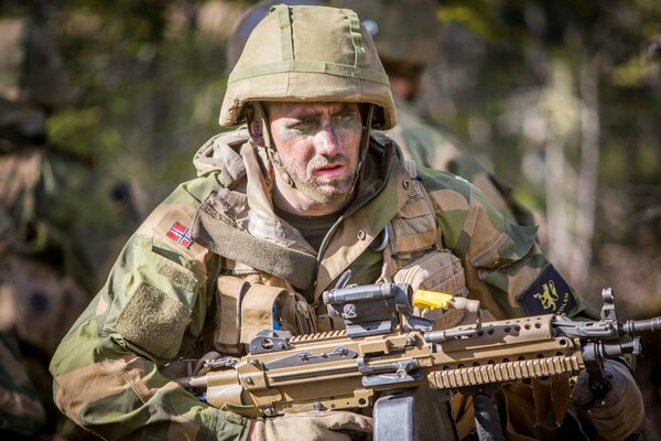 Soldat fatigué après l exercice