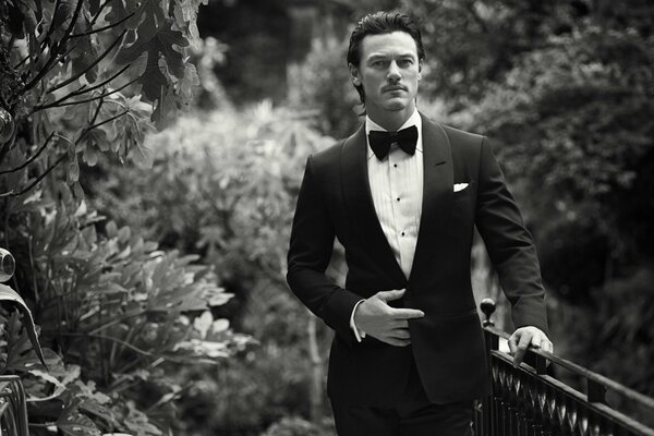 Luke Evans im Schmetterlingskostüm