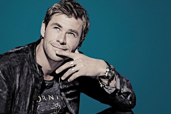 Chris Hemsworth in the studio for a photo session