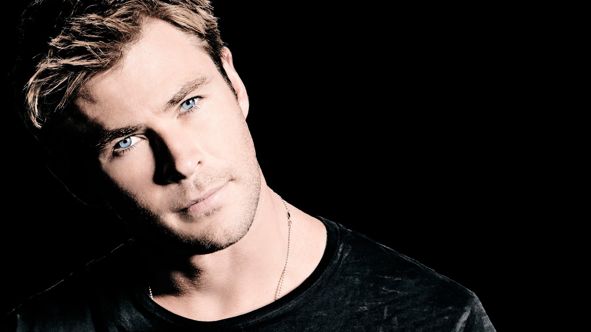 porträt chris hemsworth fotoshooting snl saturday night live 2015