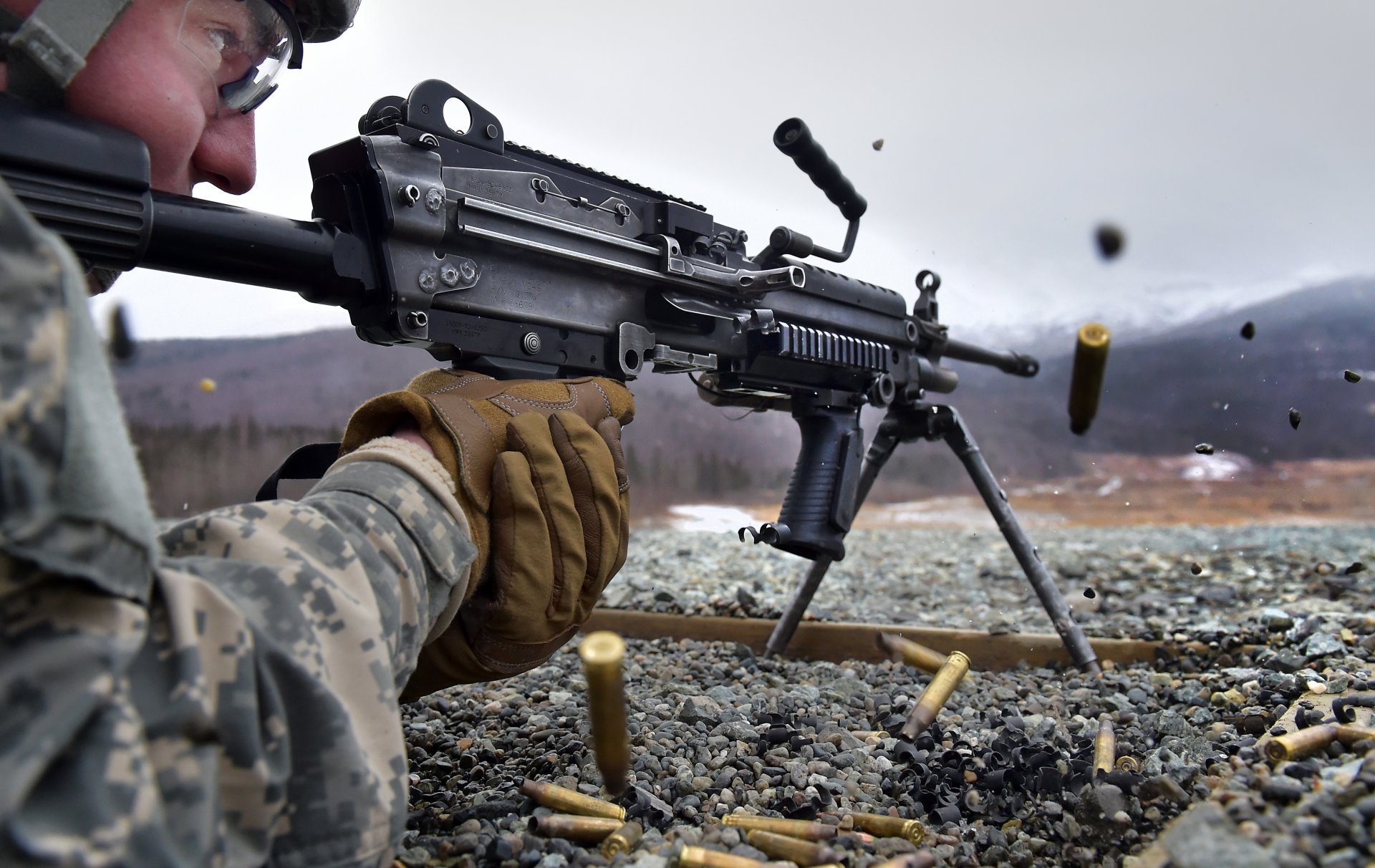 soldaten waffen schüsse