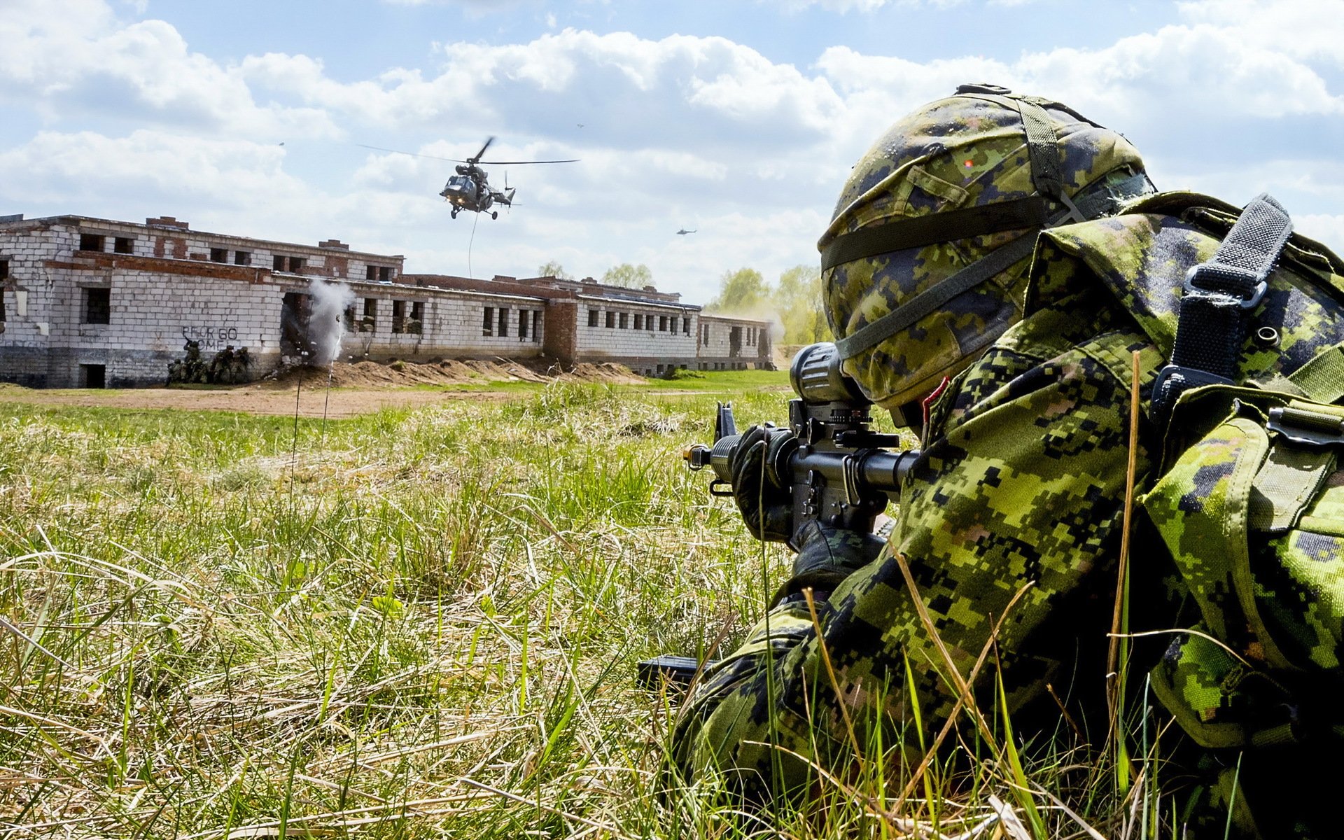 ejército canadiense soldados armas