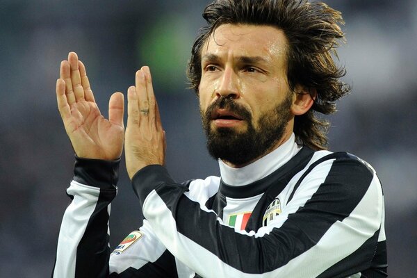 Andrea Pirlo, athlète applaudi