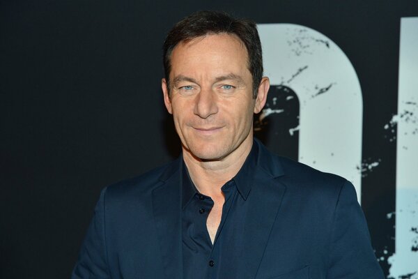 Foto von Jason Isaacs auf dunklem Hintergrund