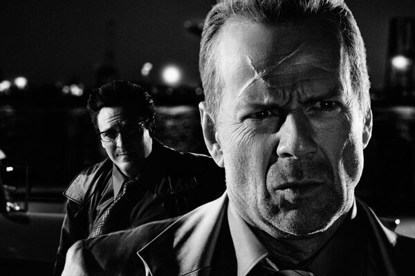 Bruce Willis and Michael Madsen in the movie Sin City 