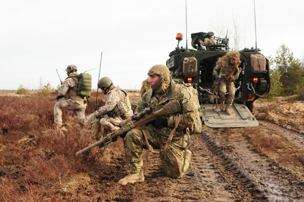 Militärische Säuberungsaktion auf dem Feld