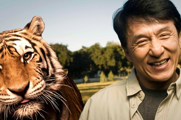 Uśmiech Jackie Chana z tygrysem