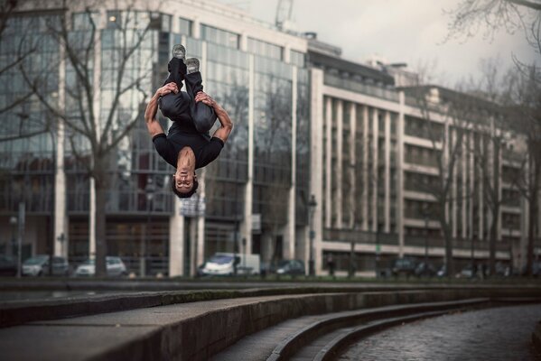 Salto de salto masculino, simple