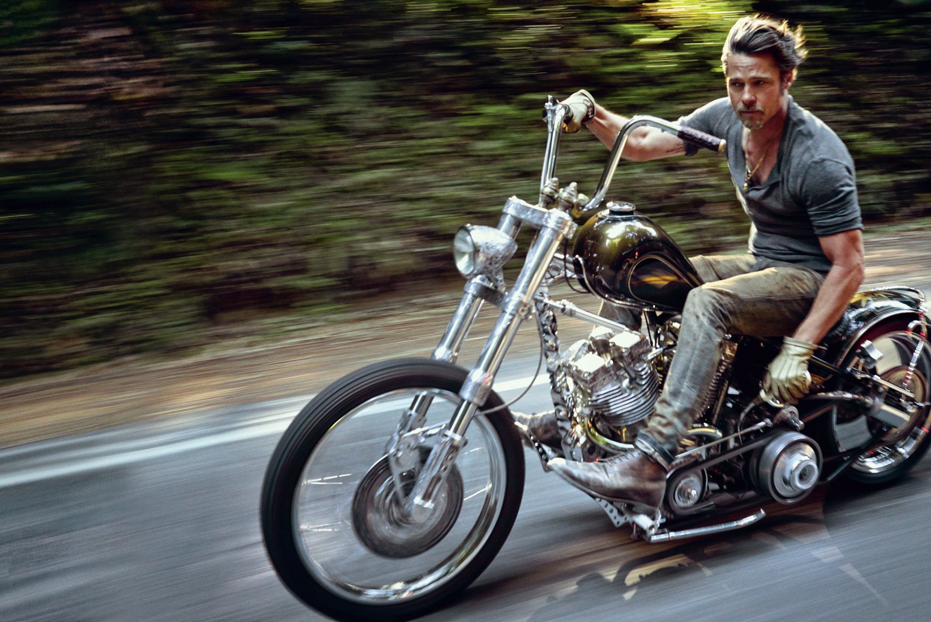 brad pitt maschio attore moto strada equitazione