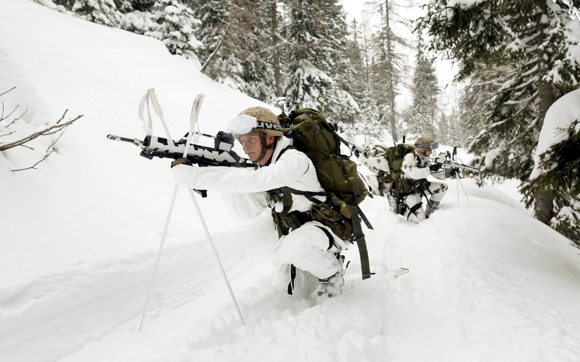 soldat armée arme hiver neige