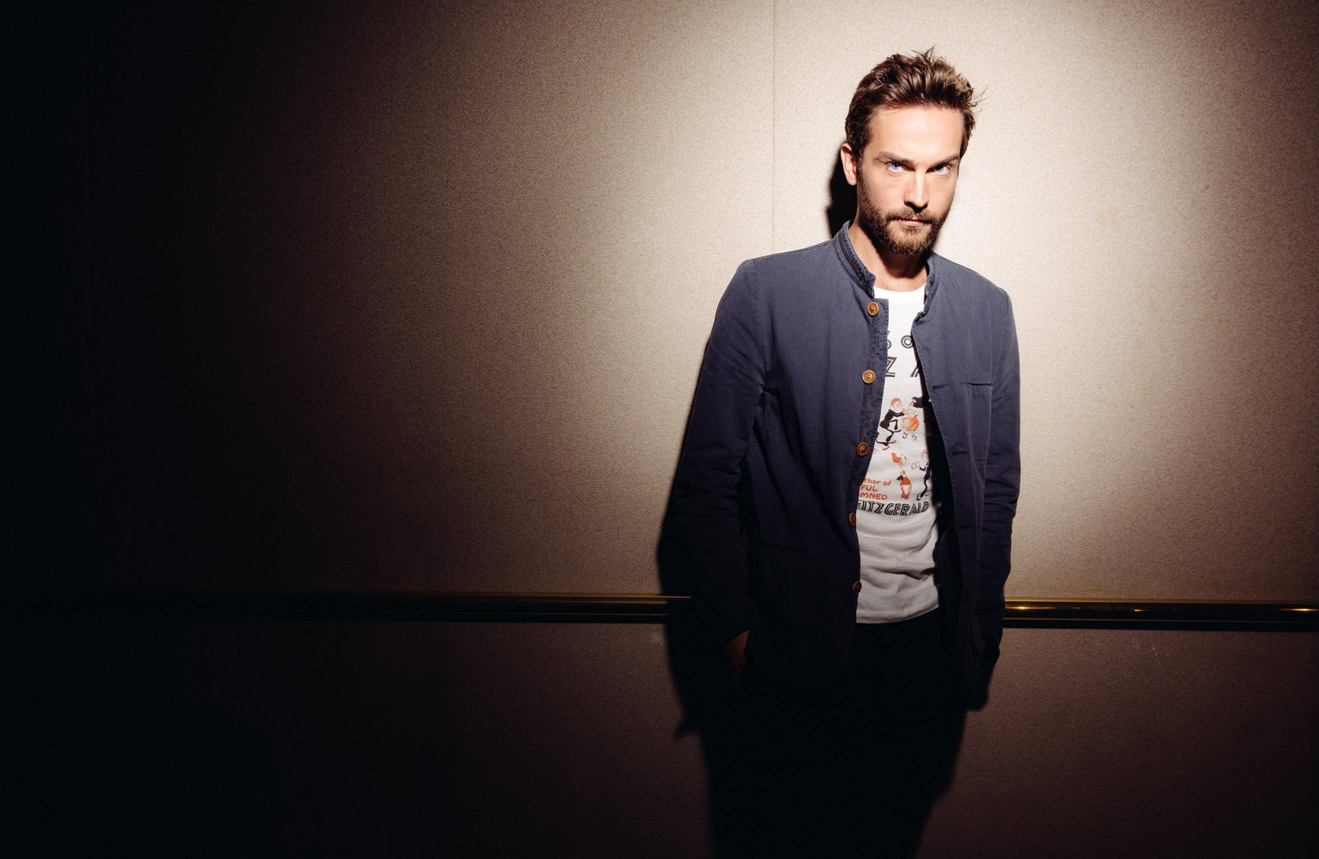 tom mison tom mison actor hombre serie de televisión sleepy hollow suhavod crane ichabod crane