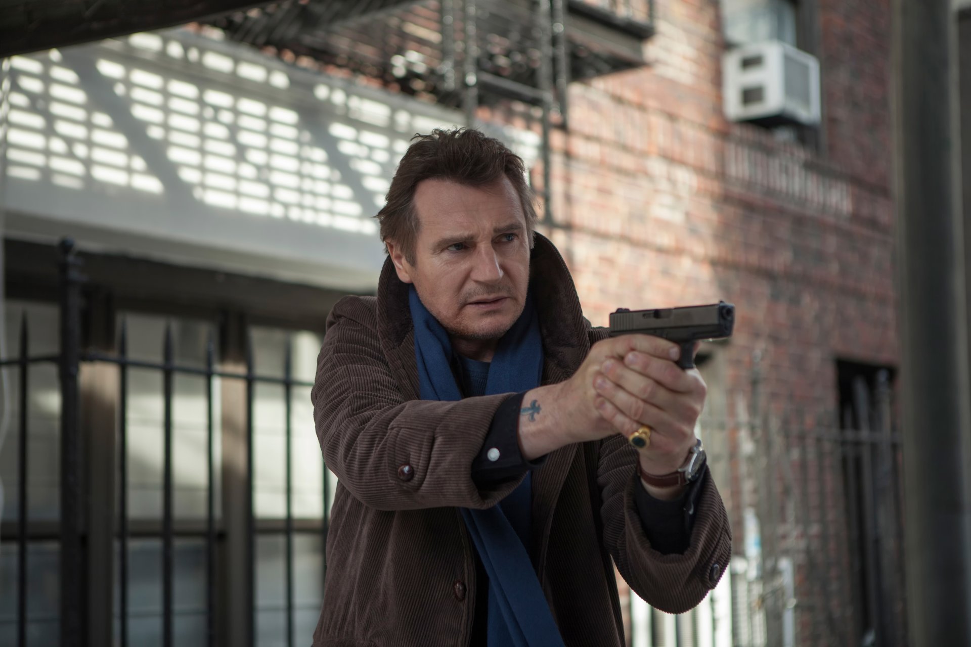 a walk among the tombstones liam neeson people are not afraid of what to be afraid of