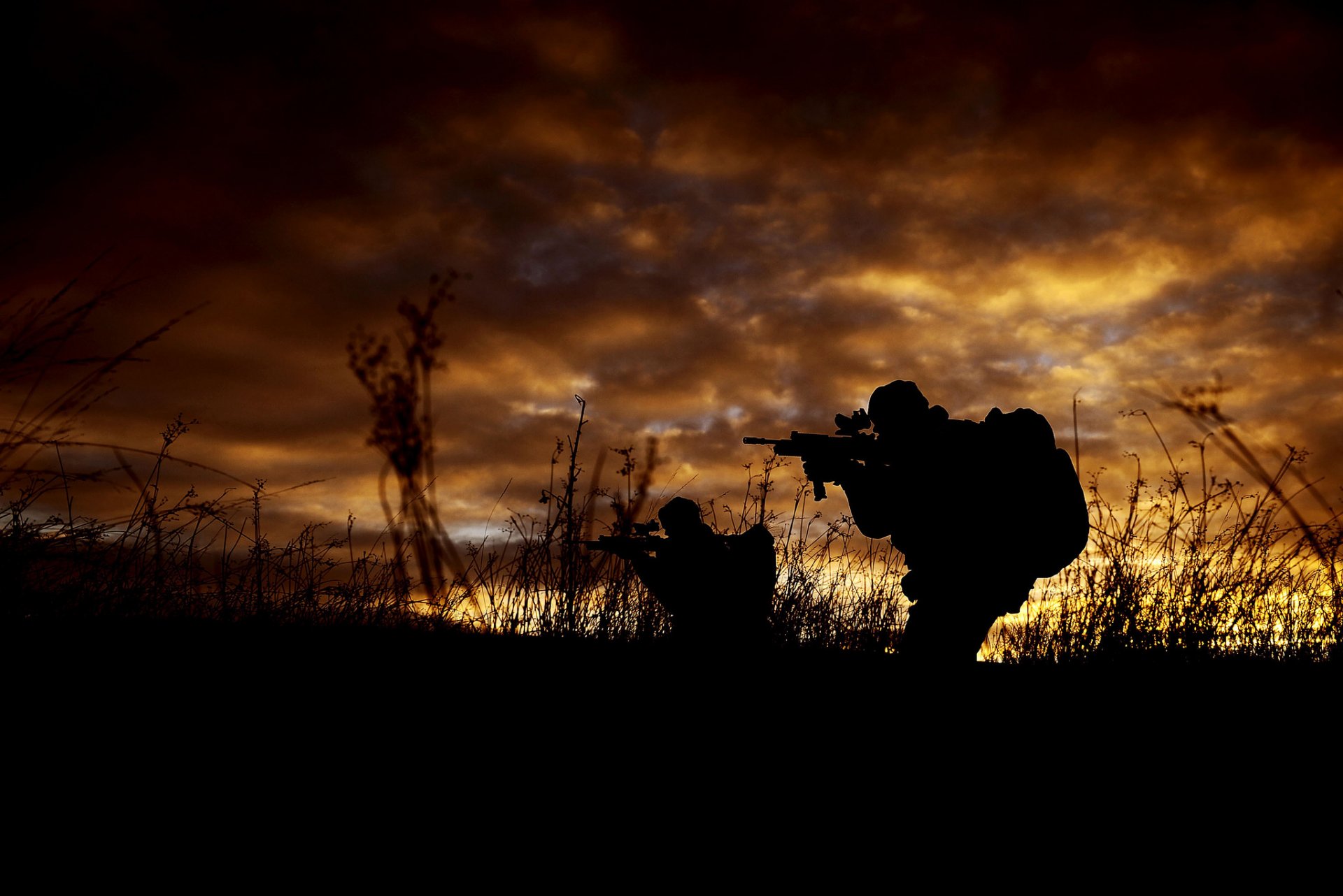 soldaten armee waffen silhouette