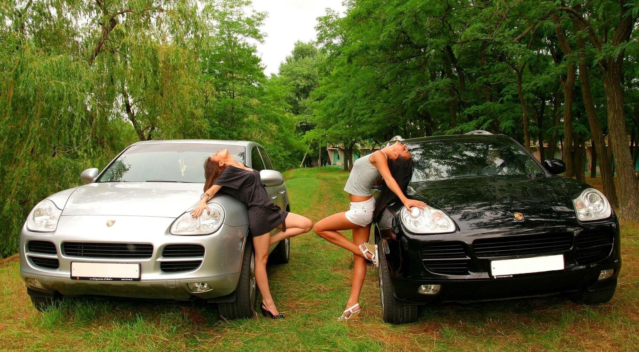 porsche pair posing