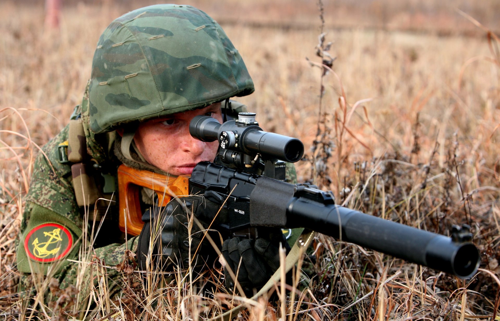 soldado ejército francotirador rifle cortador de tornillo