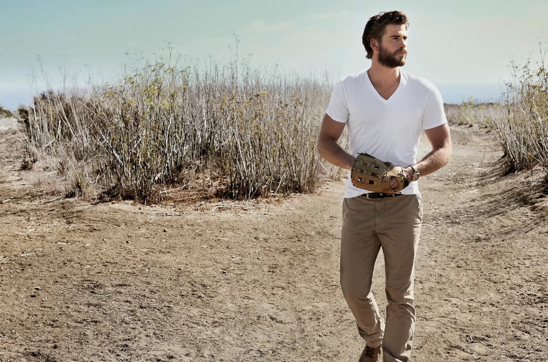 liam hemsworth fotoshooting fitness für männer