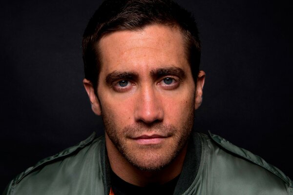 Jack Gyllenhaal in full face turned out well