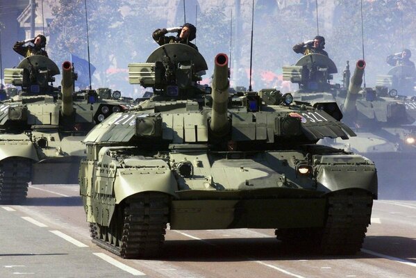 Battle tank during the parade in Kiev