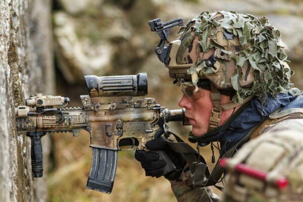 Soldier with weapons of the Danish army