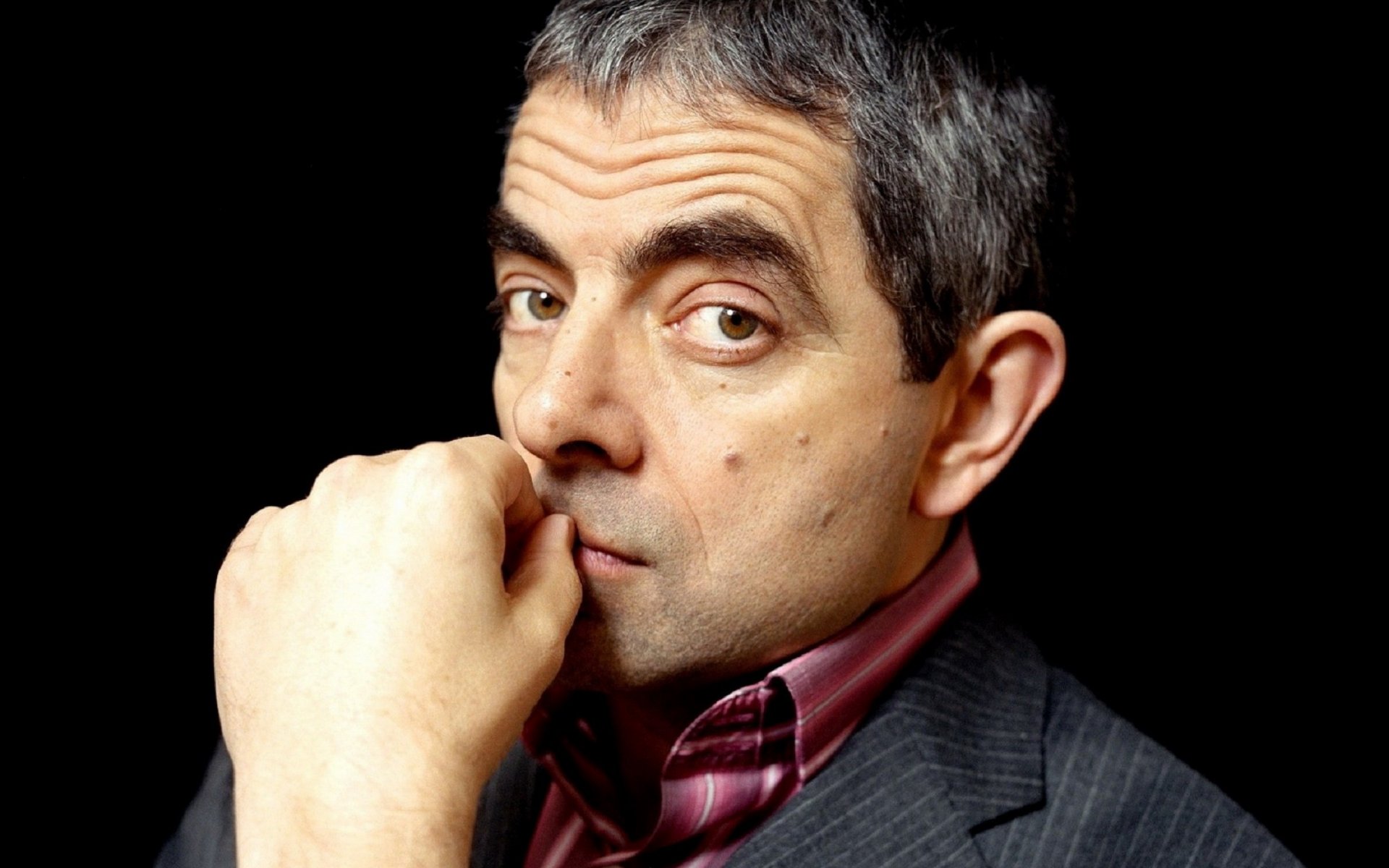 rowan atkinson ręcznie twarz