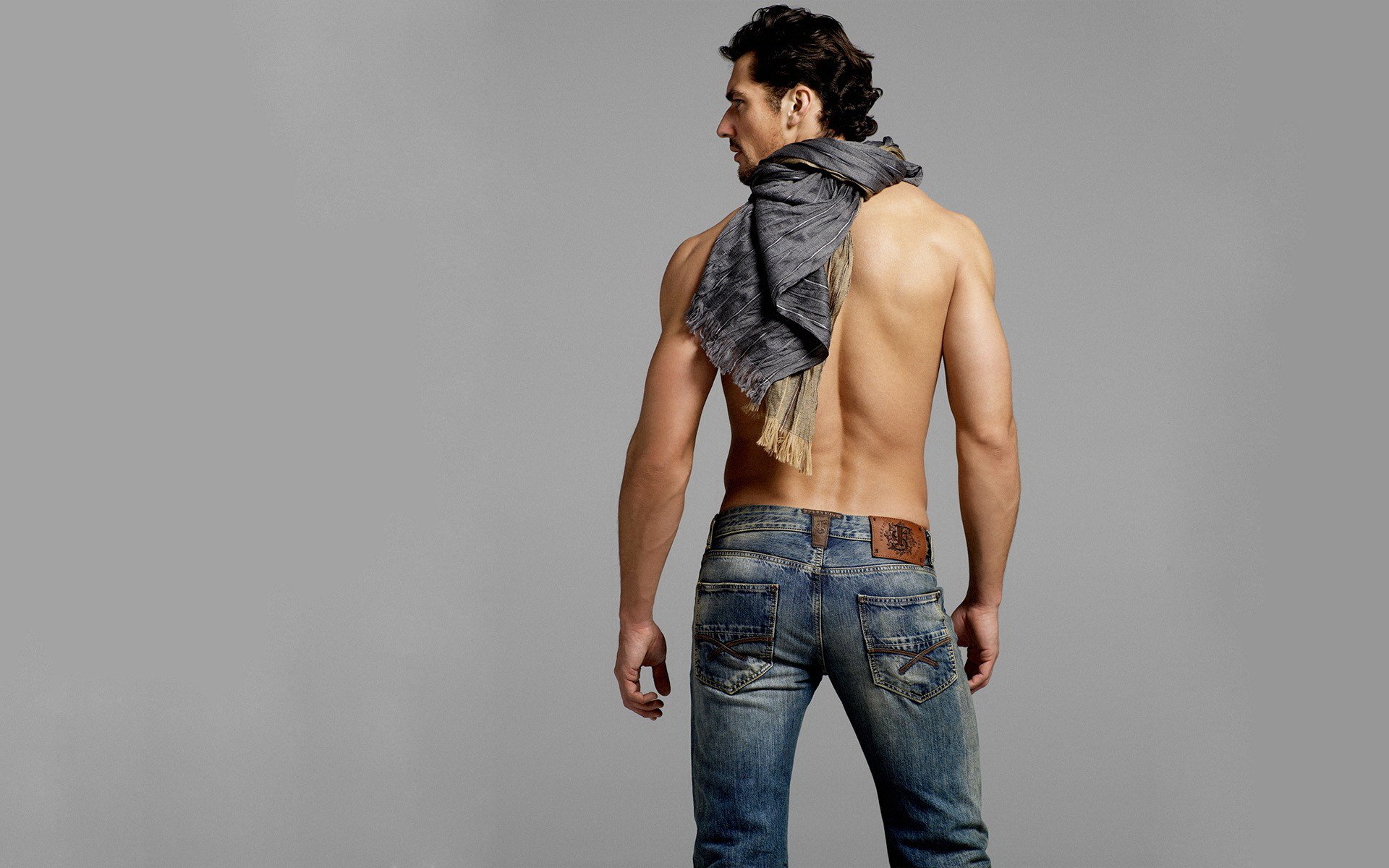 men guy the body spin jeans scarf