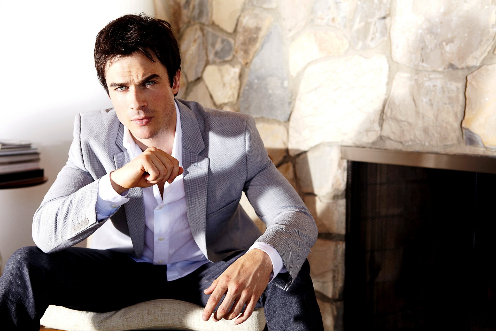 ian somerhalder ian somerhalder hombre morena actor cara mirada traje silla