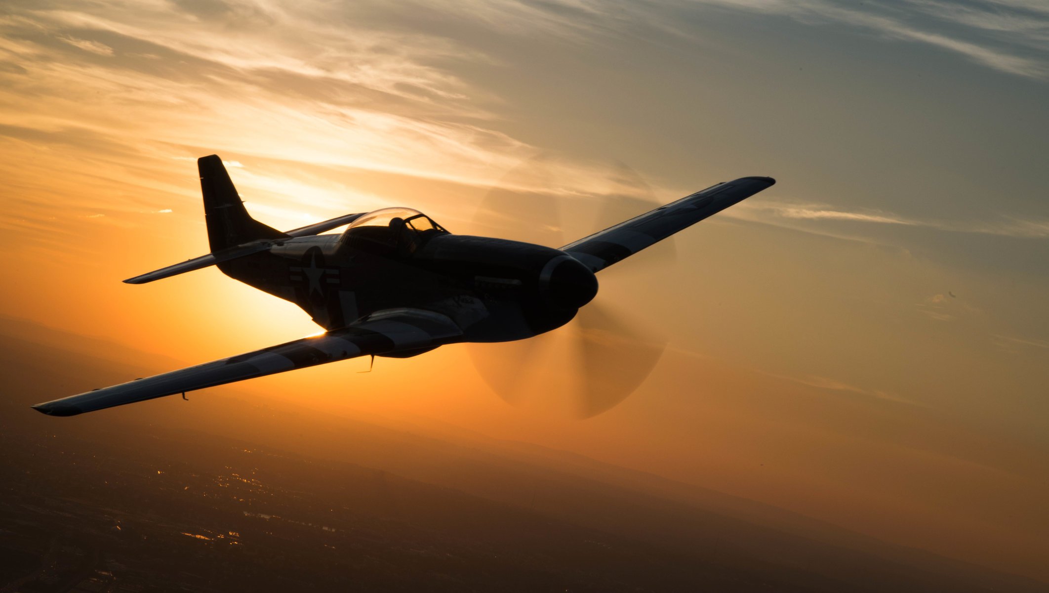 mustang p-51 avión de combate vuelo